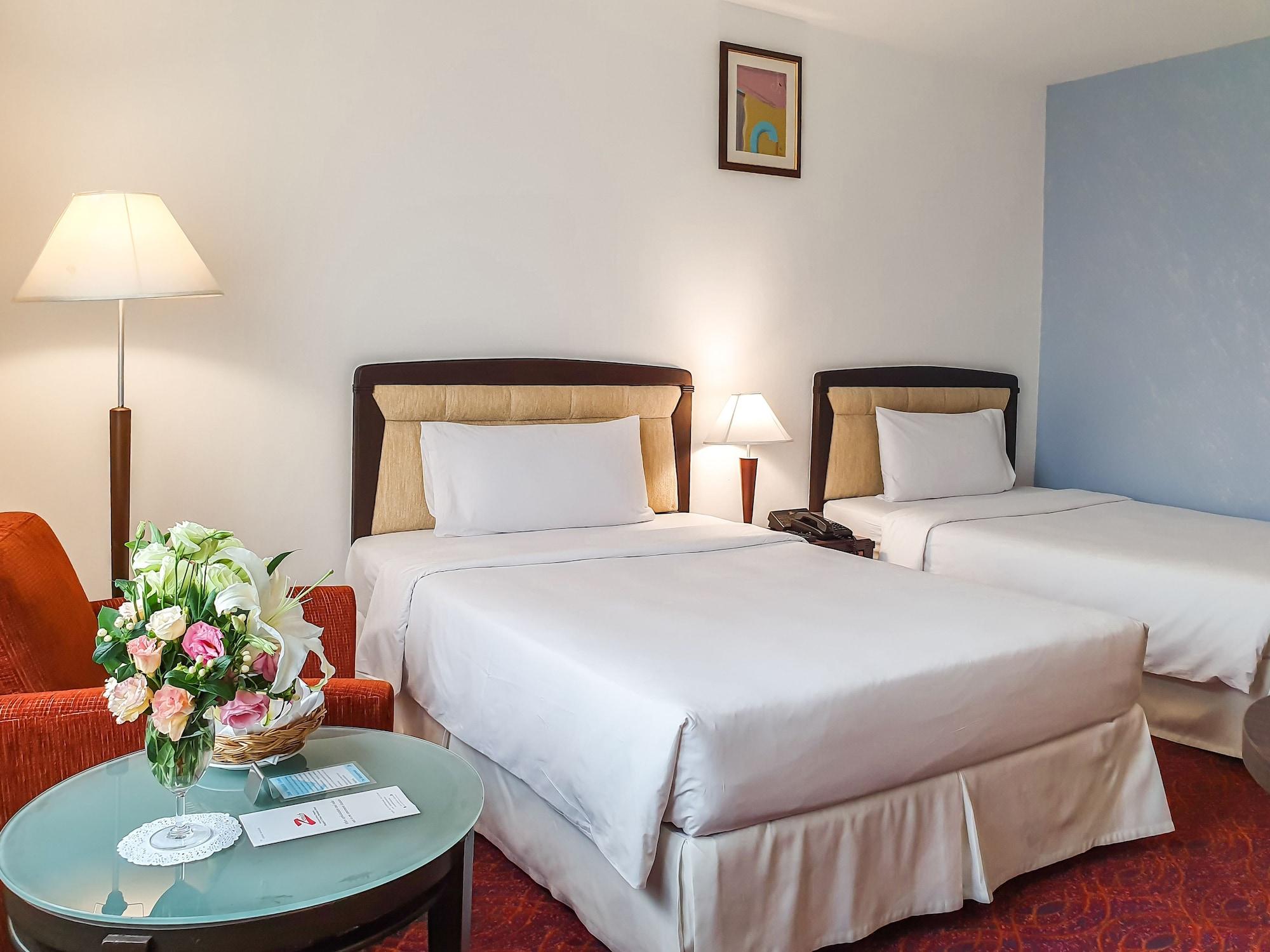 Zenith Sukhumvit Hotel Banguecoque Exterior foto