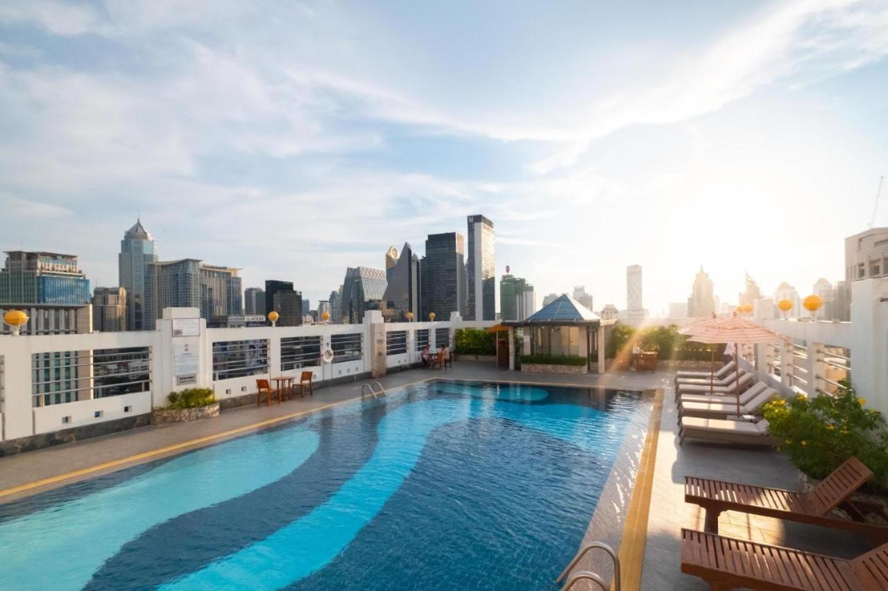 Zenith Sukhumvit Hotel Banguecoque Exterior foto