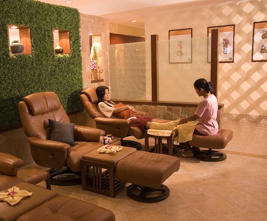 Zenith Sukhumvit Hotel Banguecoque Exterior foto